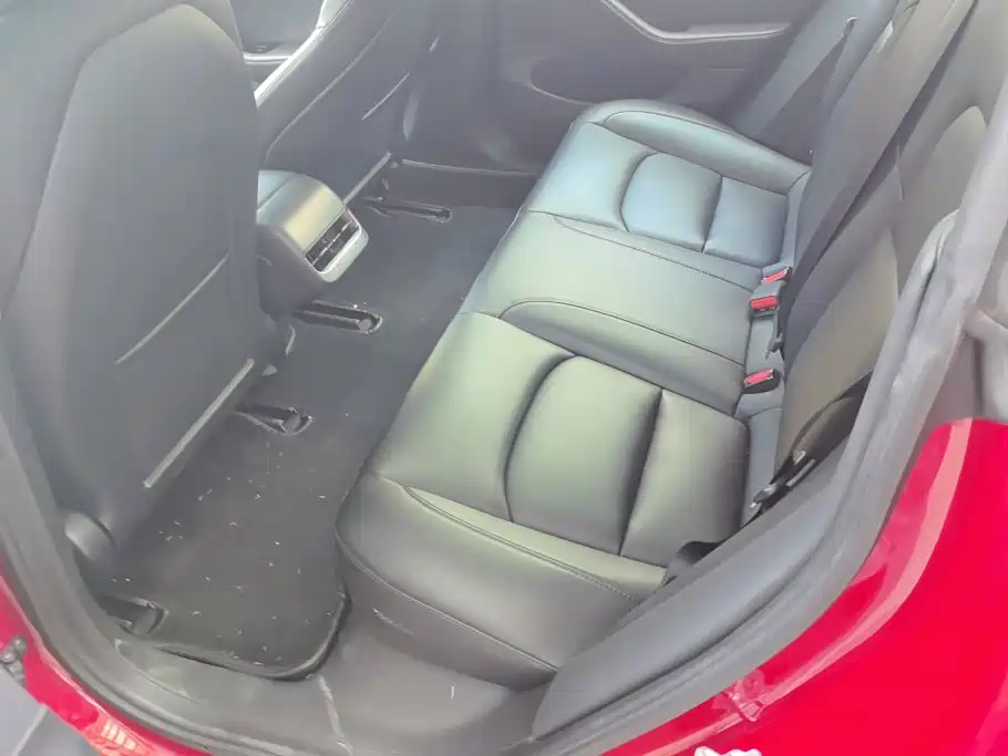 Tesla Model 3 — миниатюра 11