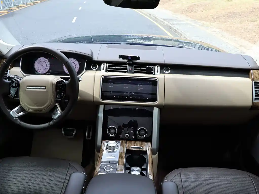 Land Rover Range Rover — миниатюра 16