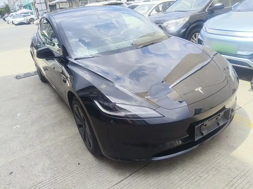Tesla Model 3 — миниатюра 4