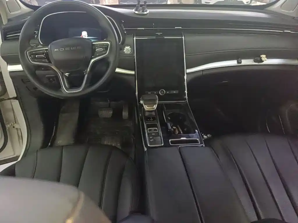 Roewe RX5 MAX — миниатюра 10