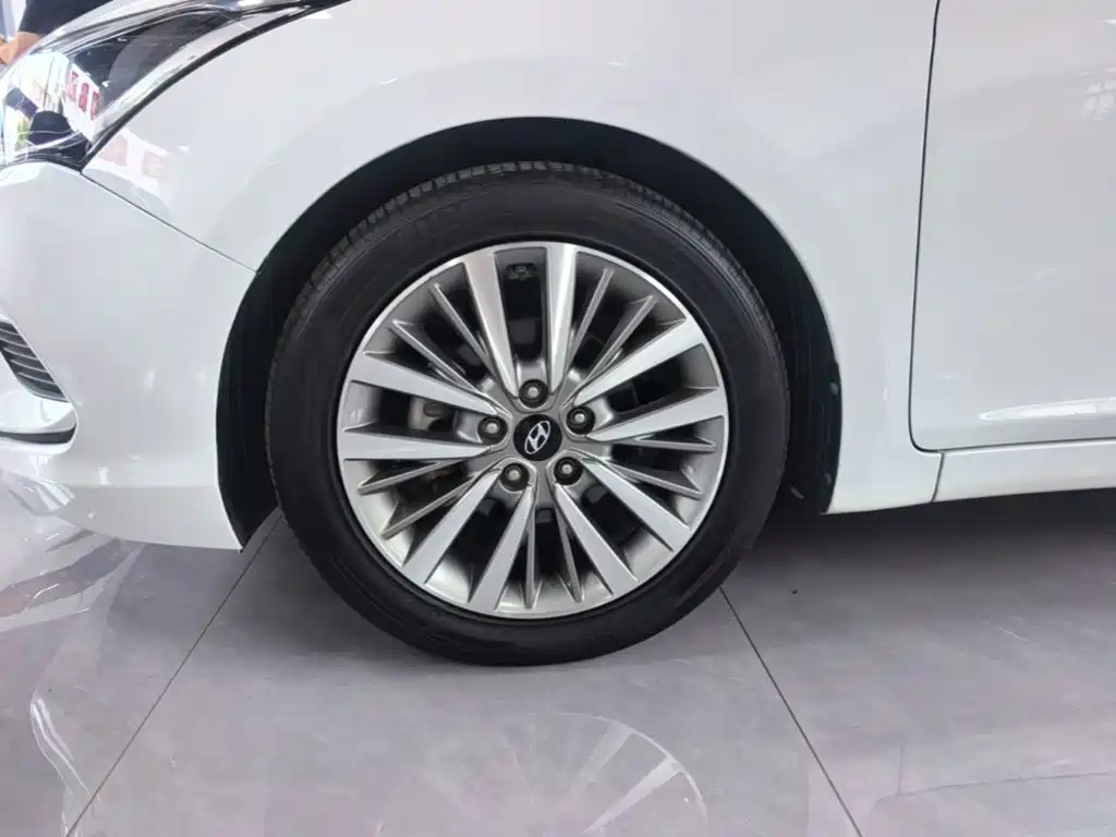 Hyundai Mistra — миниатюра 23