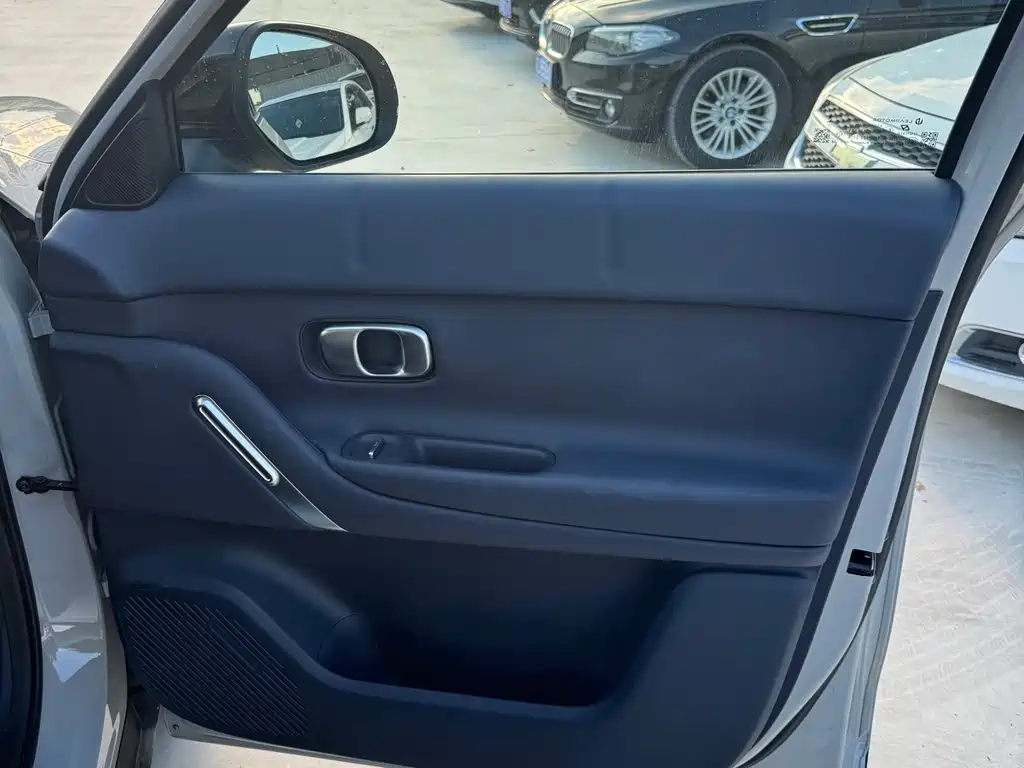 Leapmotor Leapmotor A10 — миниатюра 9