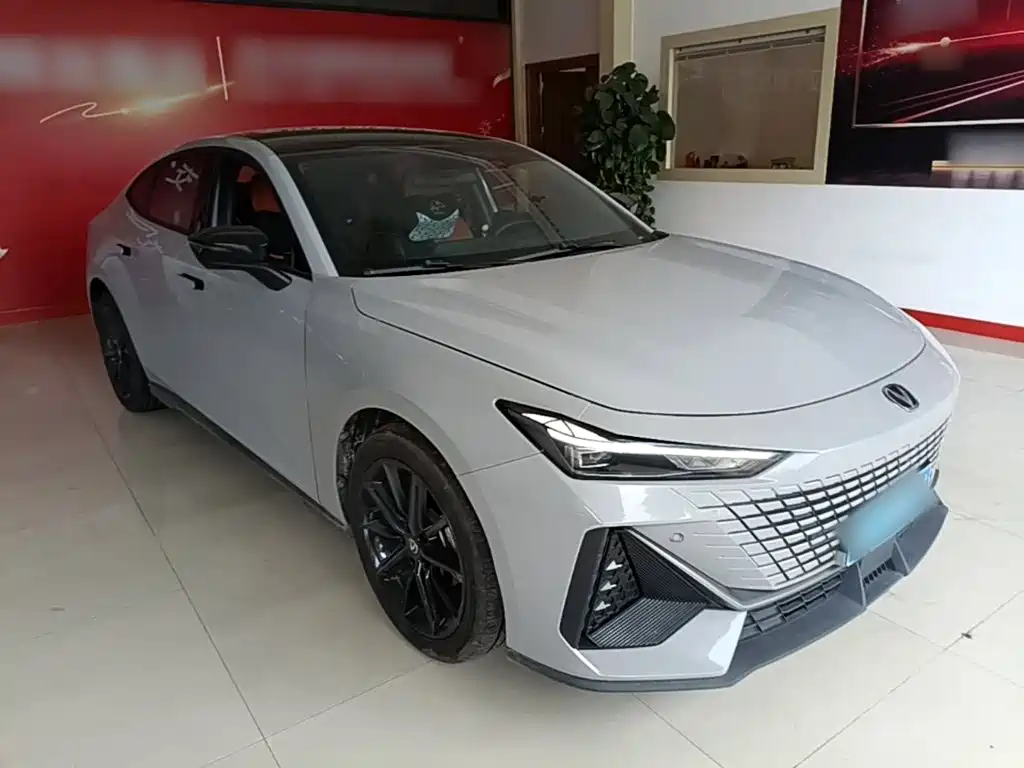 Changan UNI-V — миниатюра 4