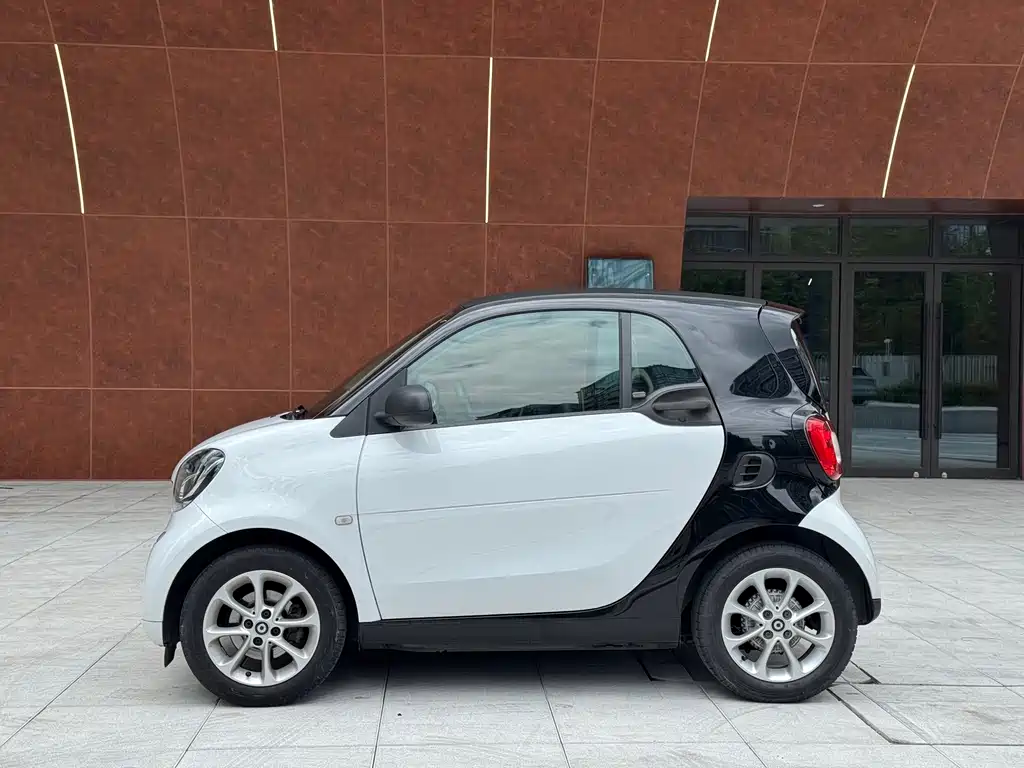 smart Smart Fortwo — миниатюра 4