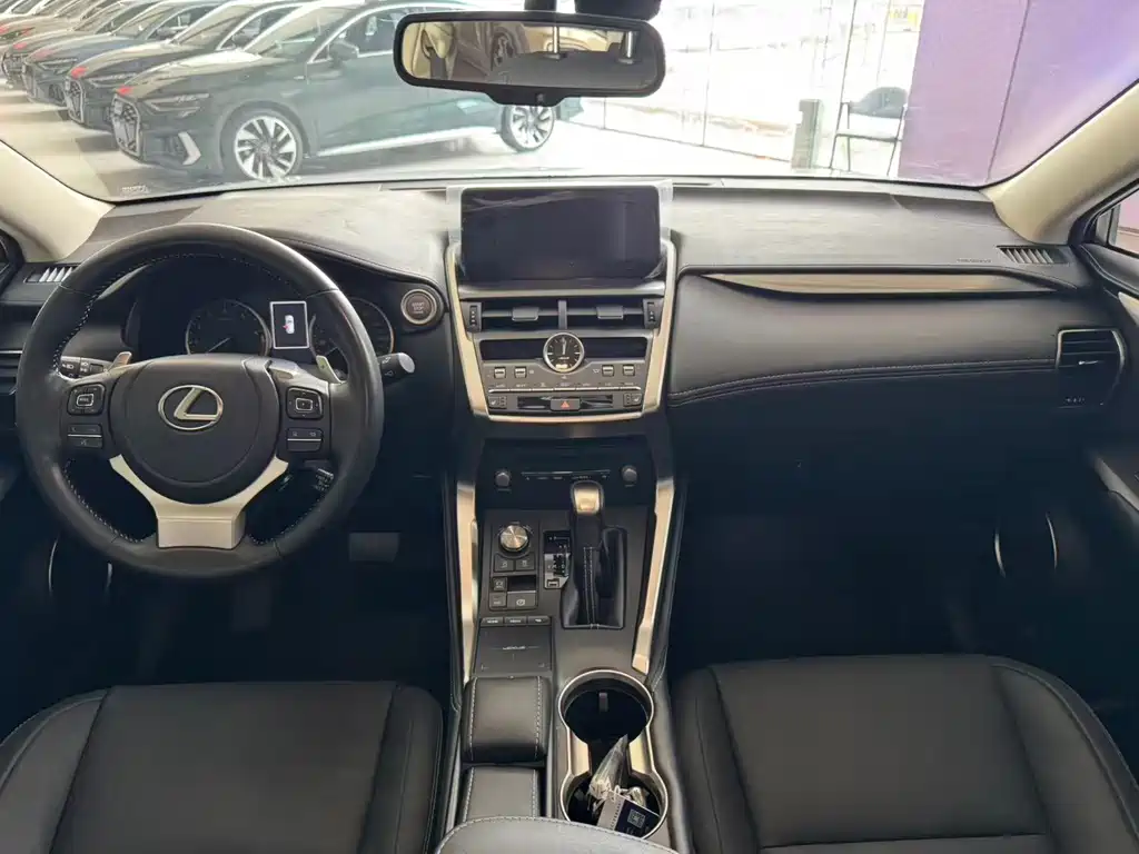 Lexus NX — миниатюра 16