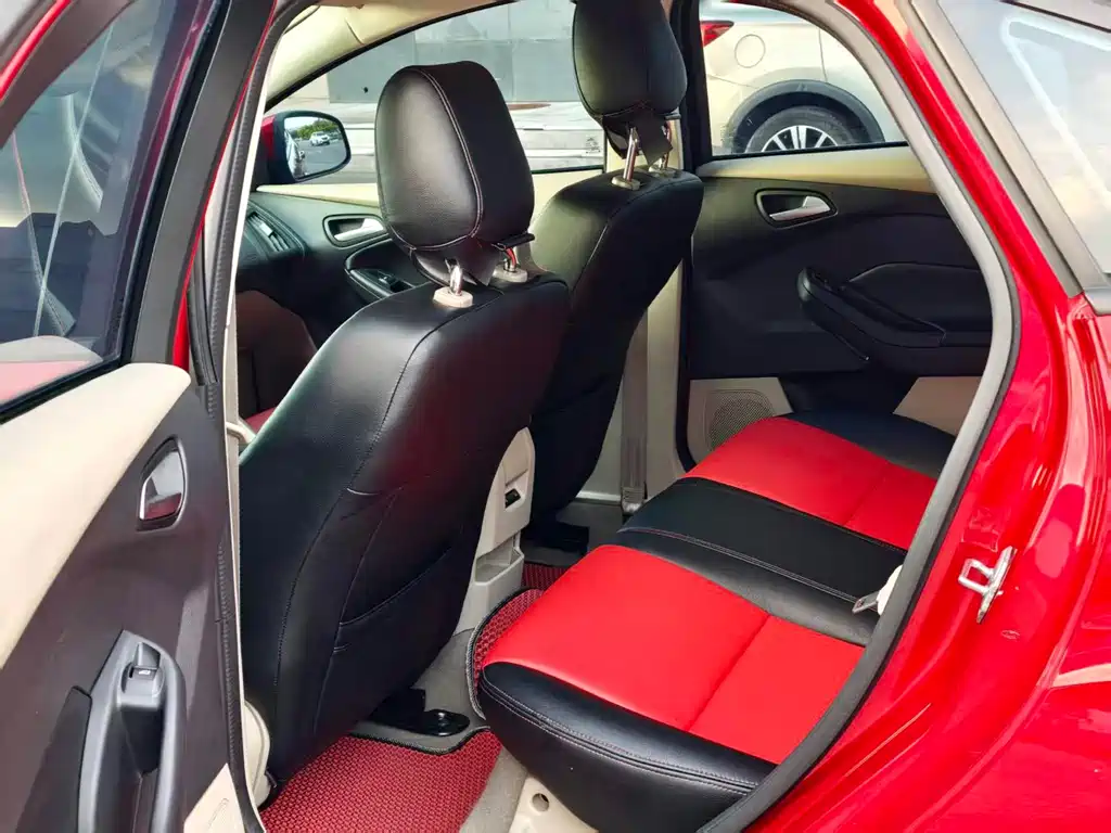 Ford Focus — миниатюра 8