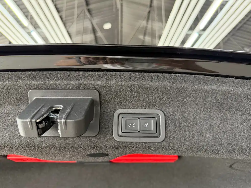 Audi A6L — миниатюра 13