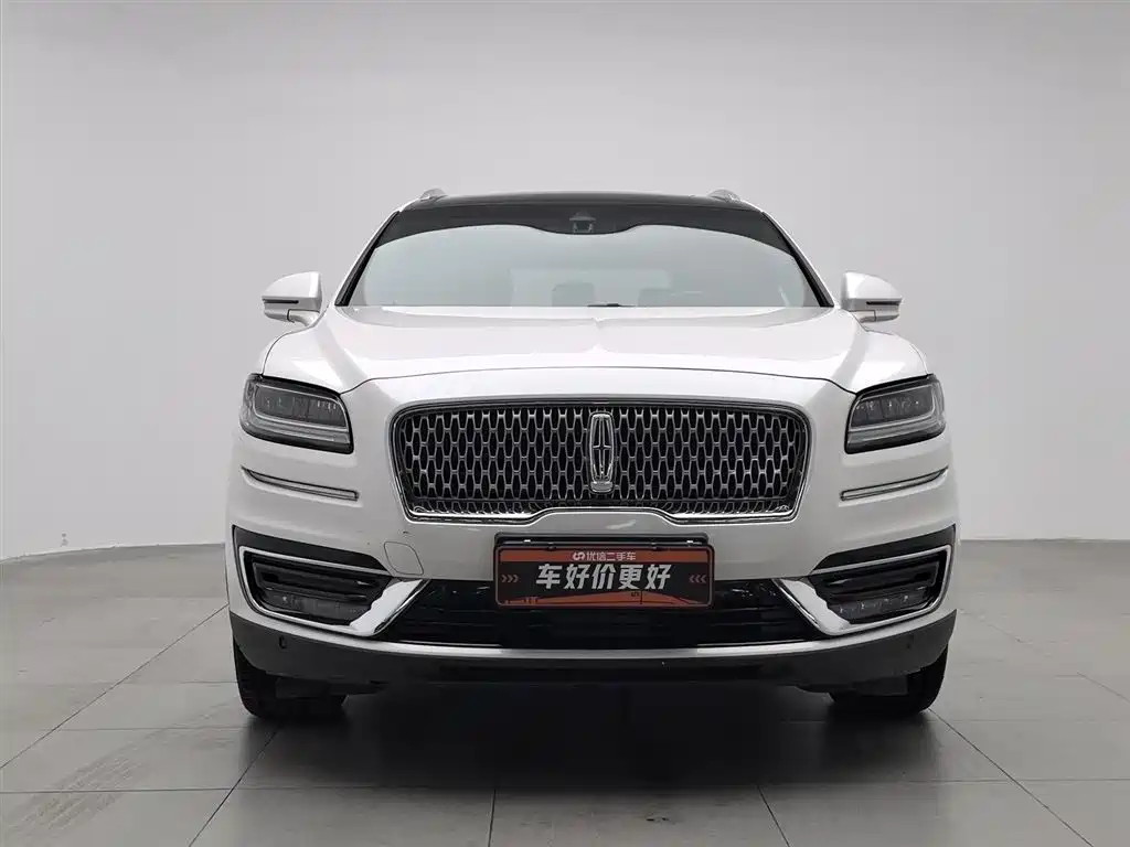 LINCOLN NAVIGATOR (IMPORT)