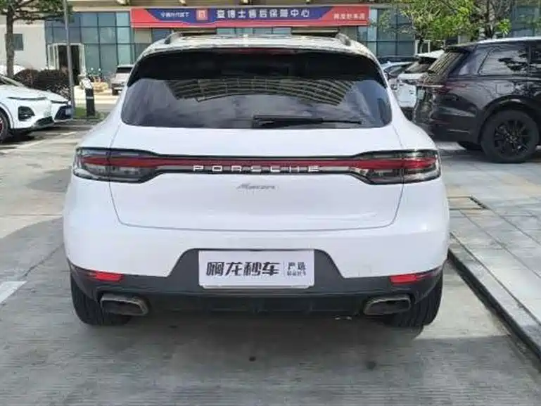 Porsche Macan — миниатюра 8