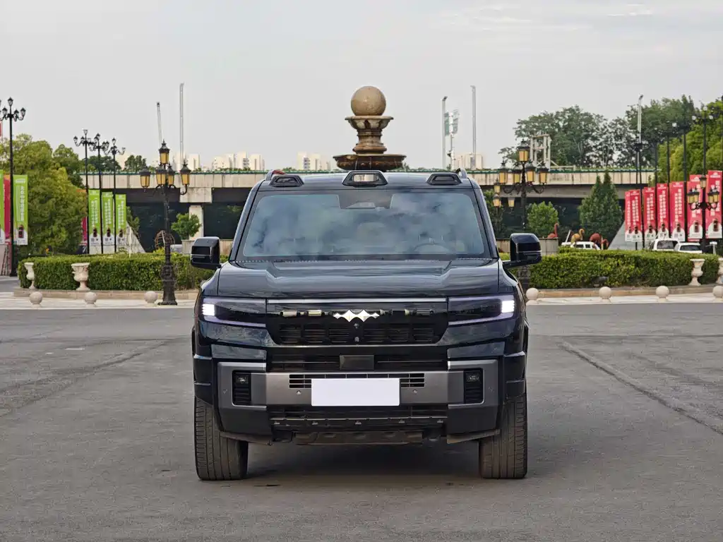 Fangchengbao Leopard 8 8 2025 Flagship 7 мест