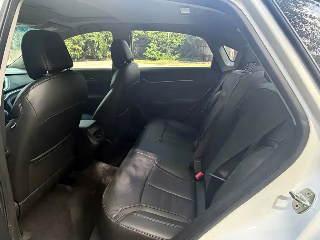 Buick Excelle — миниатюра 6
