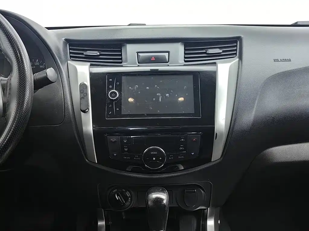 Nissan Navara — миниатюра 12