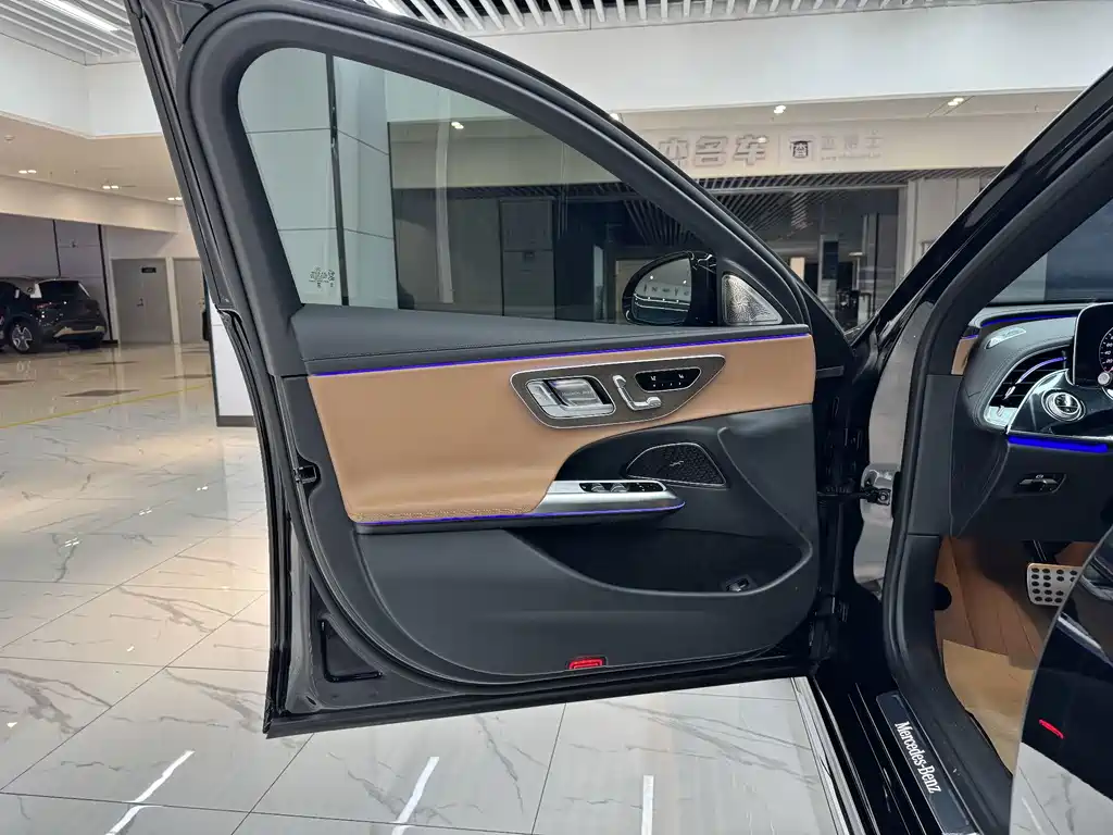 Mercedes-Benz E-Class New Energy — миниатюра 8