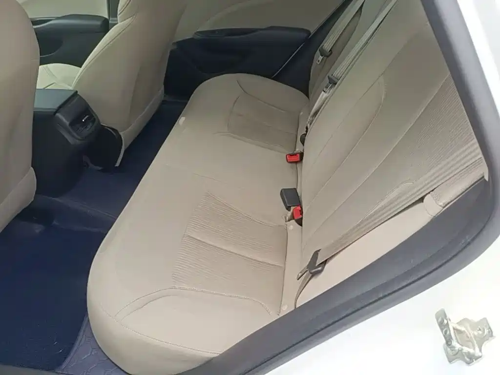 Buick Excelle — миниатюра 17
