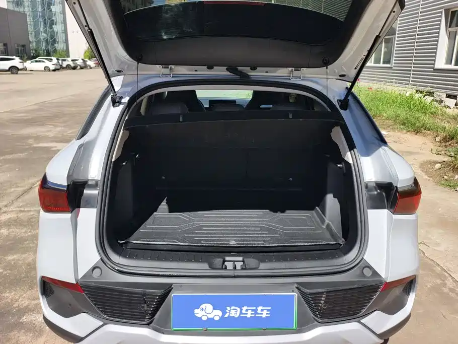 BYD Yuan Plus — миниатюра 4