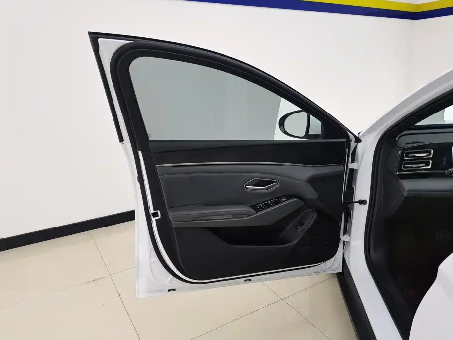 BYD Qin L — миниатюра 7