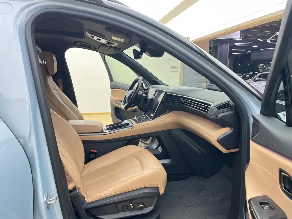 NIO ES6 — миниатюра 10
