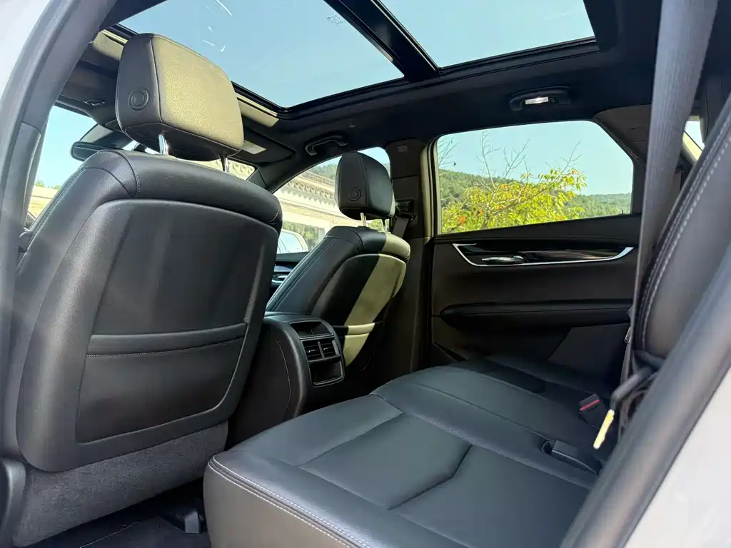 Cadillac XT5 — миниатюра 6