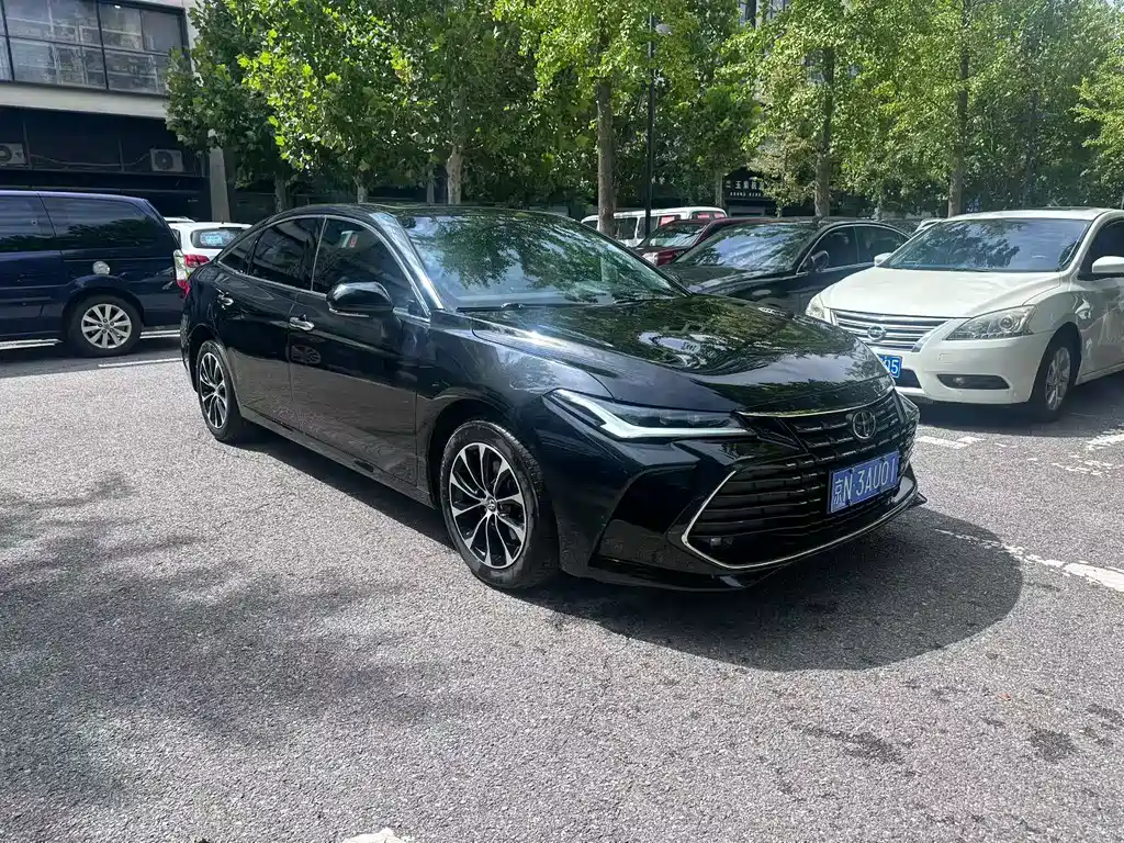 Toyota Avalon — миниатюра 2
