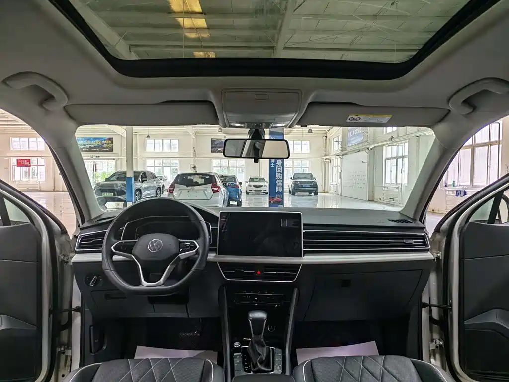 Volkswagen Tiguan L — миниатюра 9
