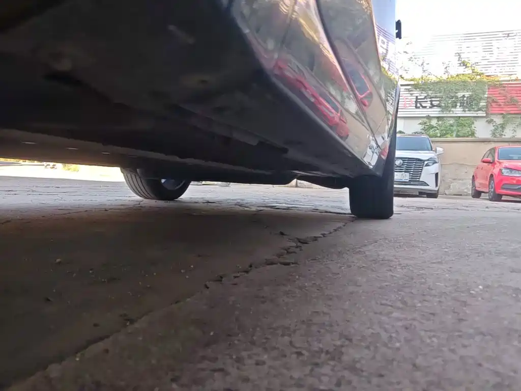 Li Auto Li L8 — миниатюра 22
