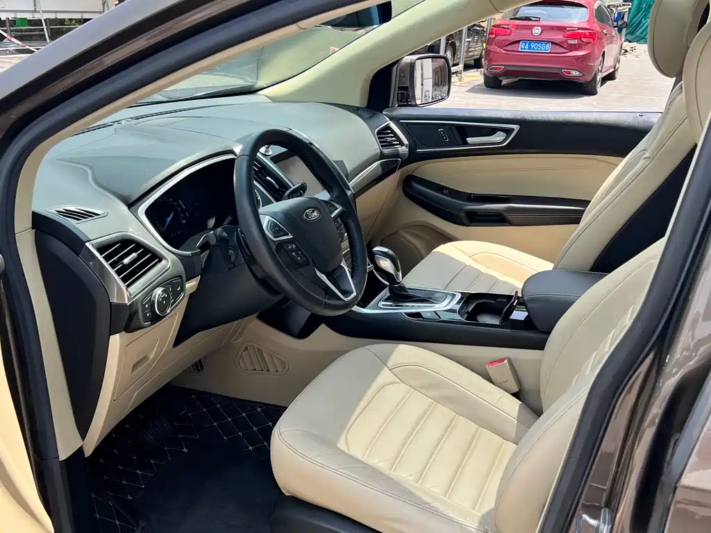 Ford Edge — миниатюра 5