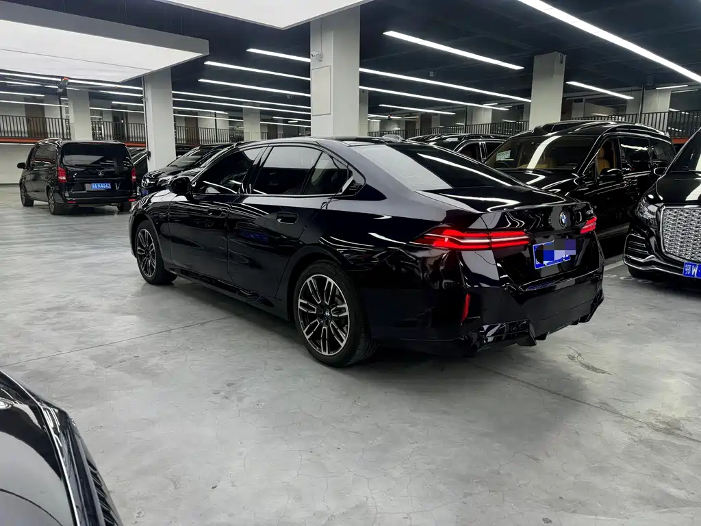 BMW 5 Series (Import) — миниатюра 15