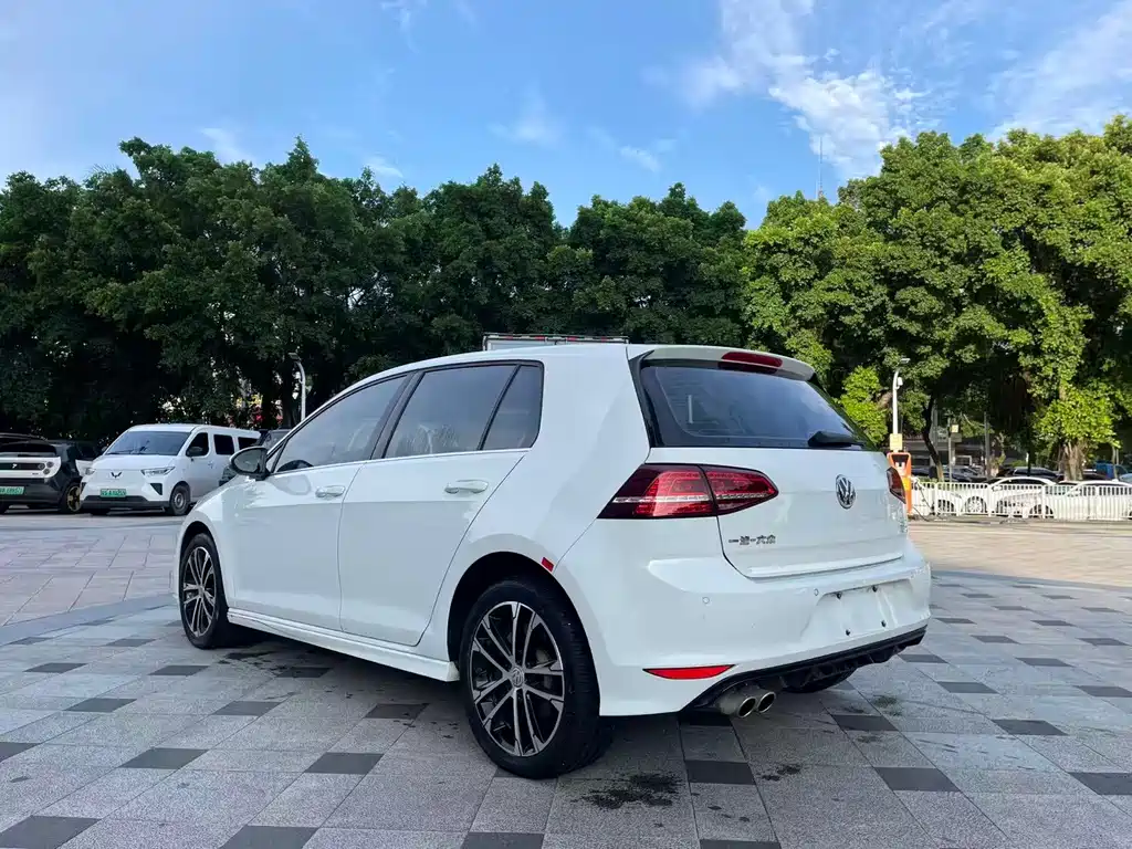 Volkswagen Golf — миниатюра 5