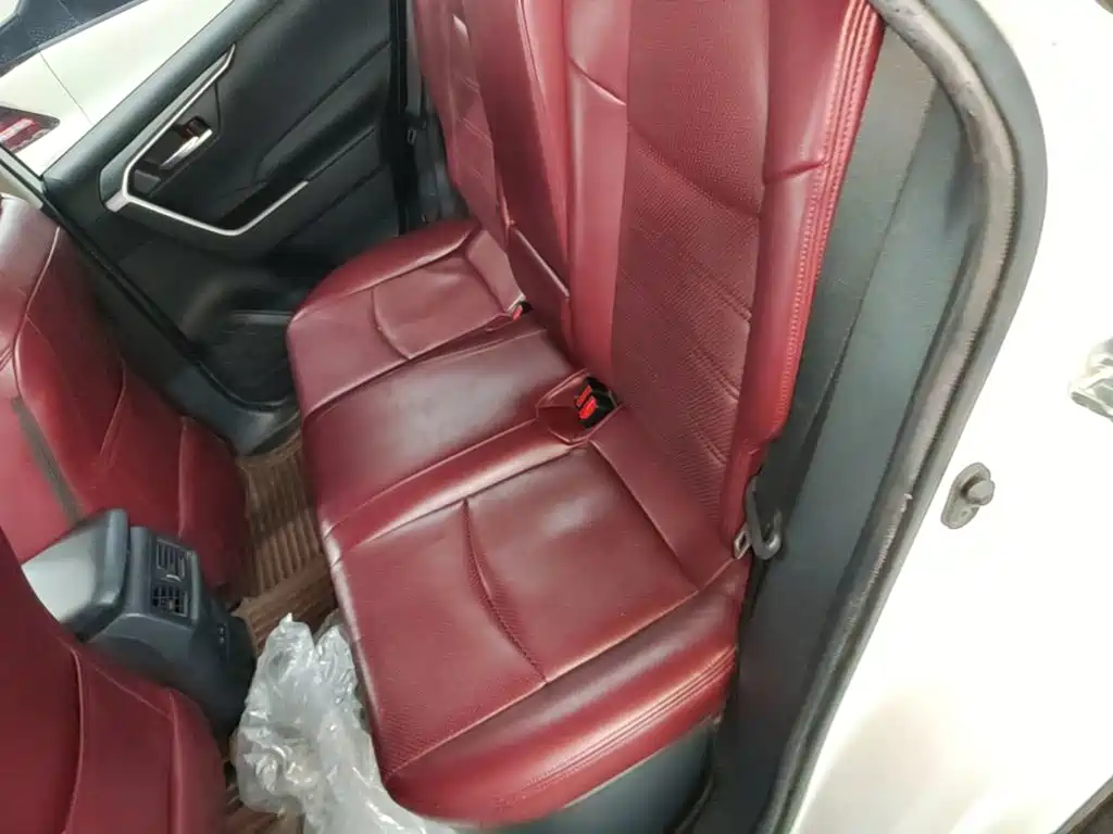 Toyota RAV4 — миниатюра 17