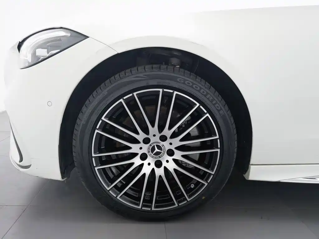Mercedes-Benz C-Class — миниатюра 17