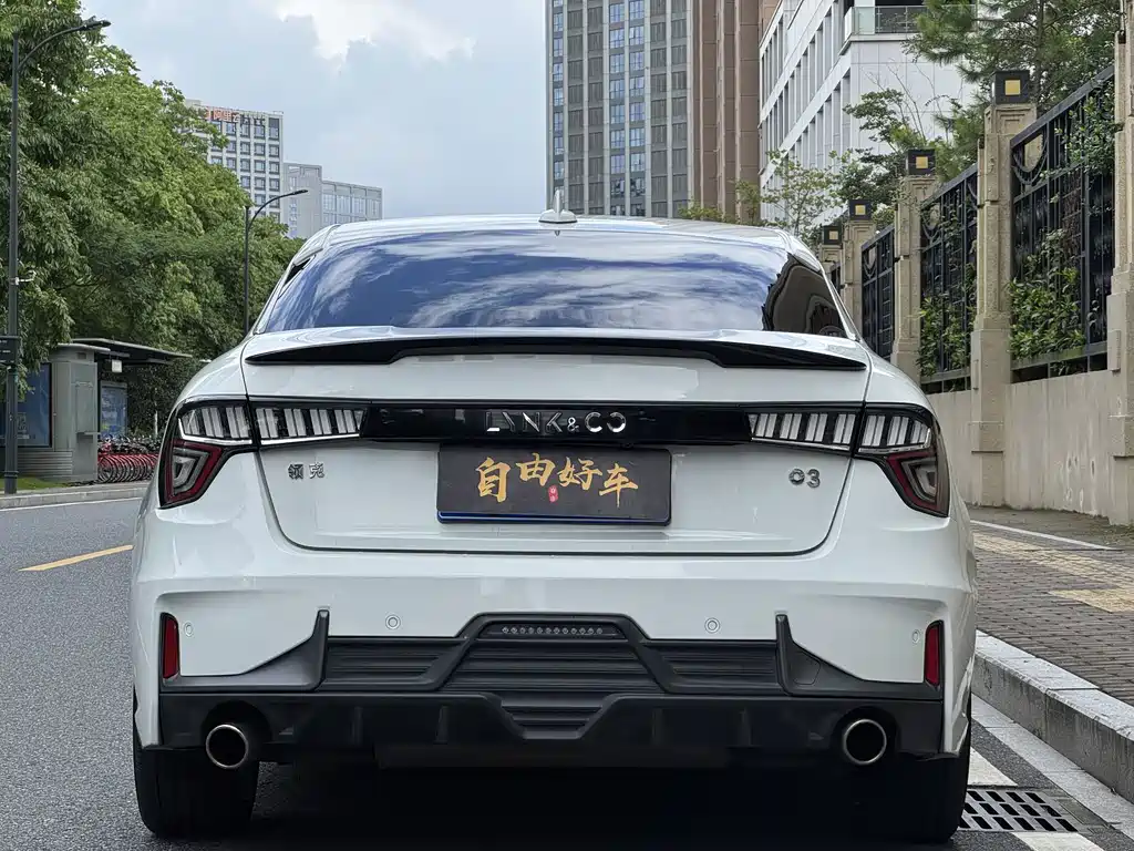 Lynk & Co 03 — миниатюра 18