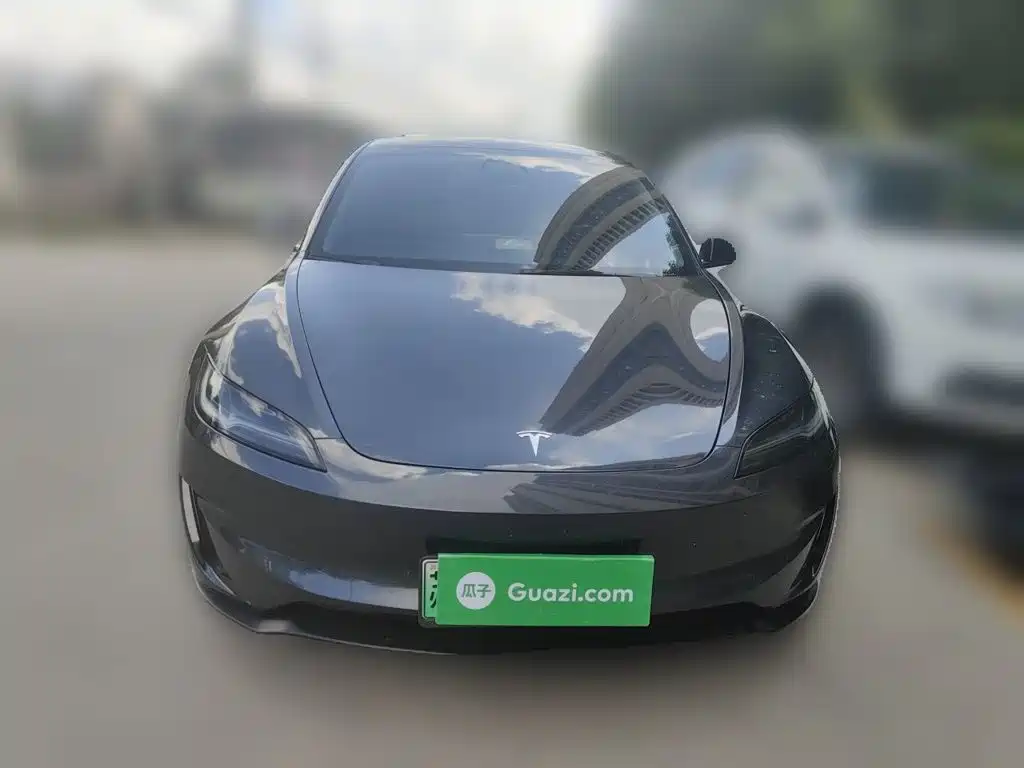 Tesla Model 3 — миниатюра 2