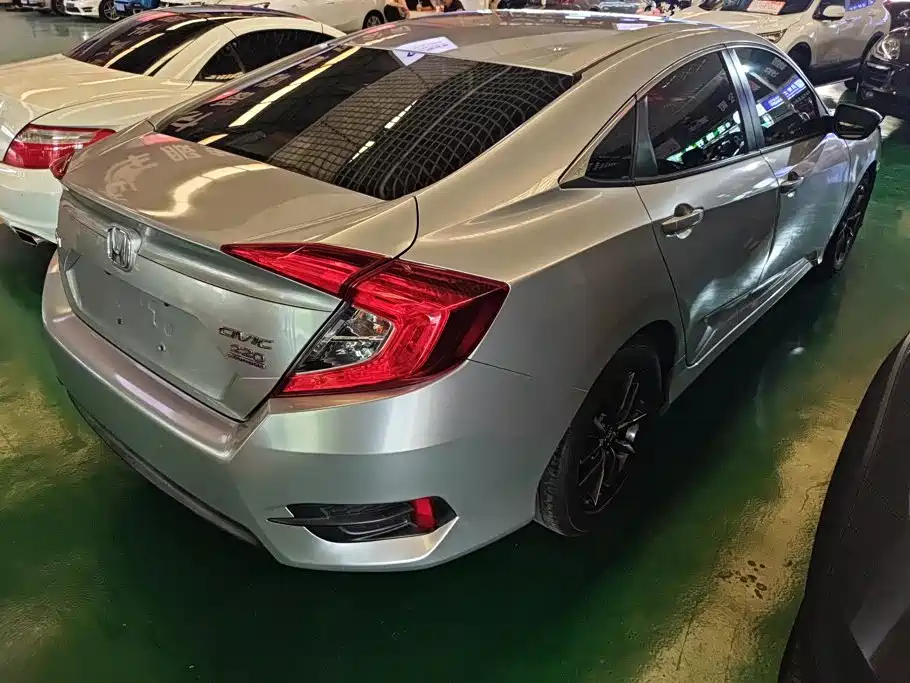 Honda Civic — миниатюра 3