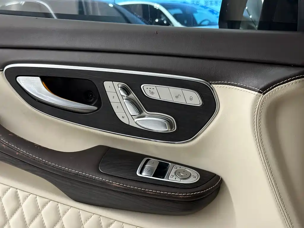 Mercedes-Benz 奔驰V级(进口) — миниатюра 18