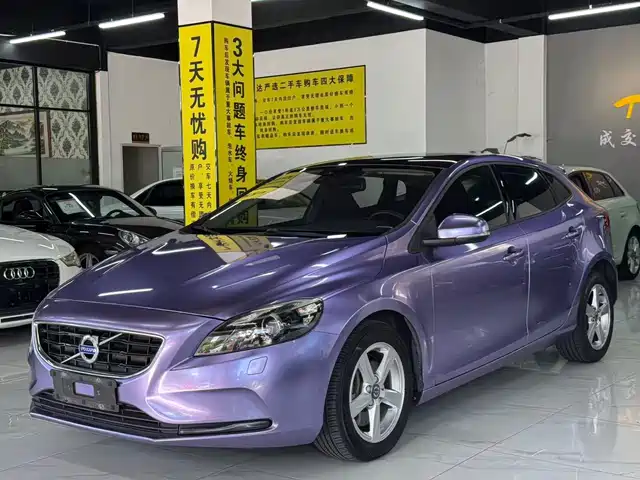 volvo v40