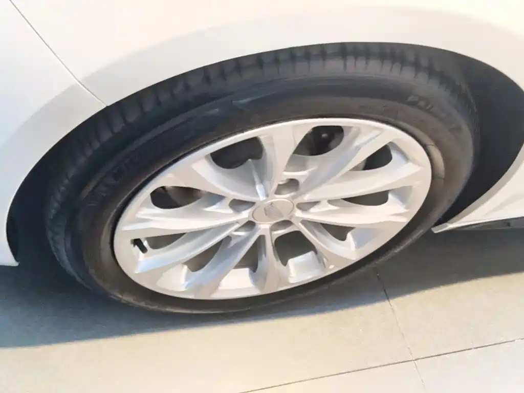 Cadillac CT5 — миниатюра 23