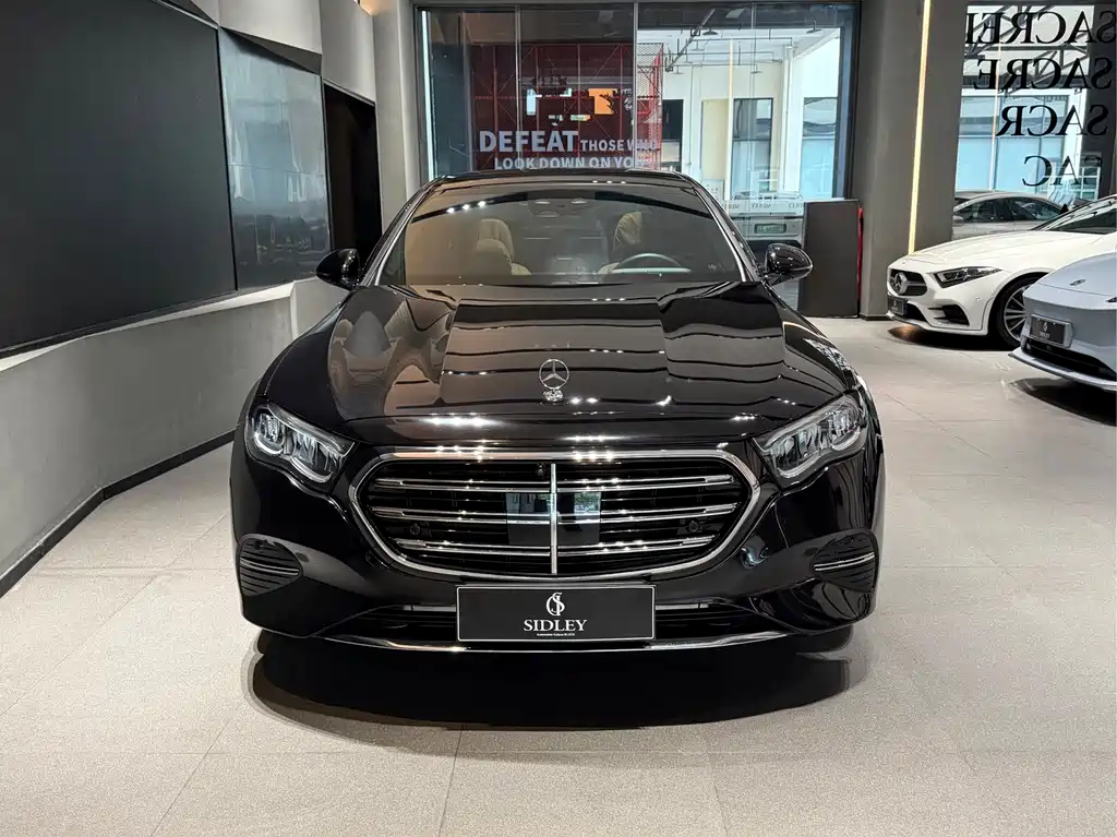 Mercedes-Benz E-Class — миниатюра 2