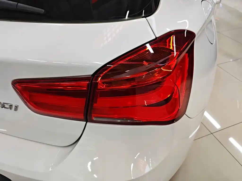 BMW 1 Series (Import) — миниатюра 8