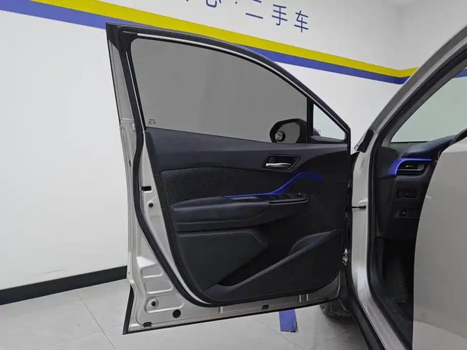 Toyota C-HR — миниатюра 7