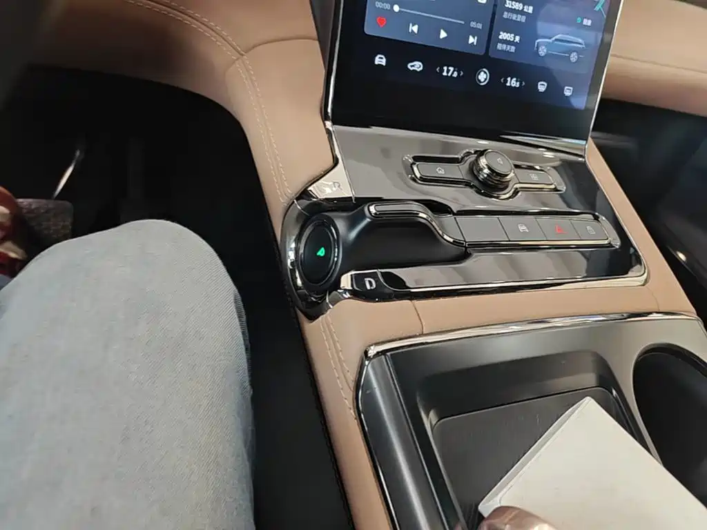 NIO ES6 — миниатюра 14