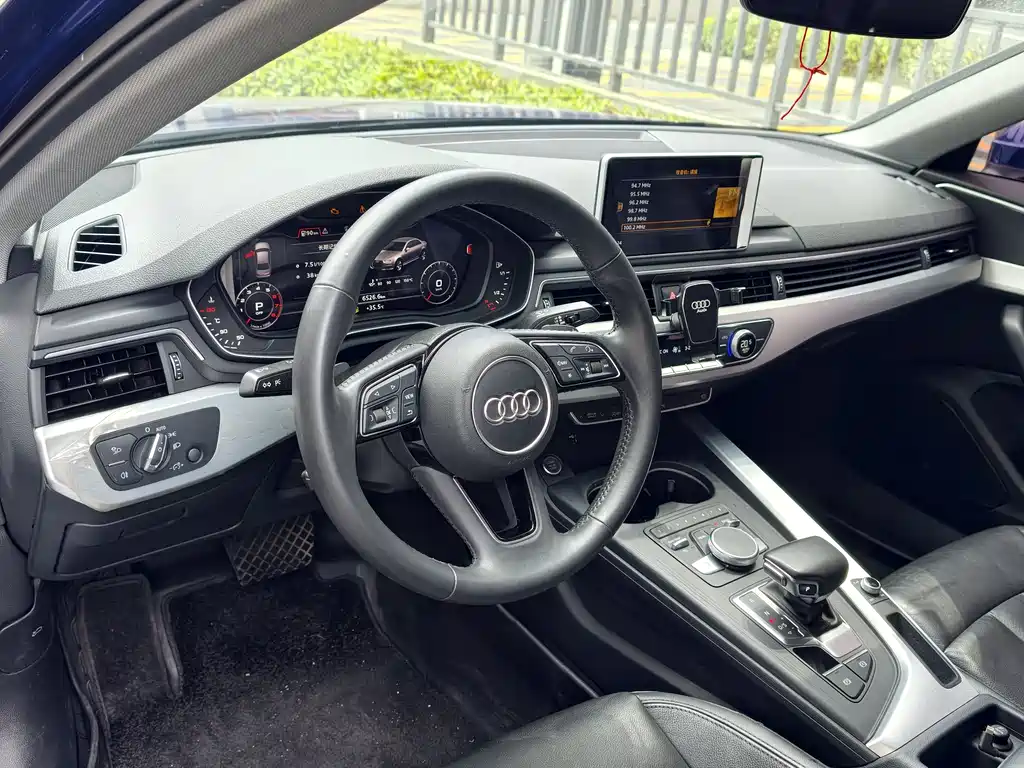 Audi A4L 2019 40 TFSI Fashion VI