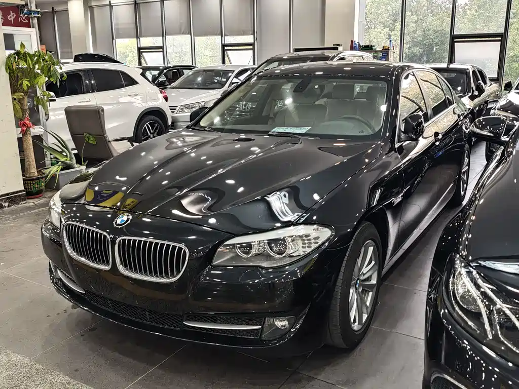 BMW 5 Series 2011