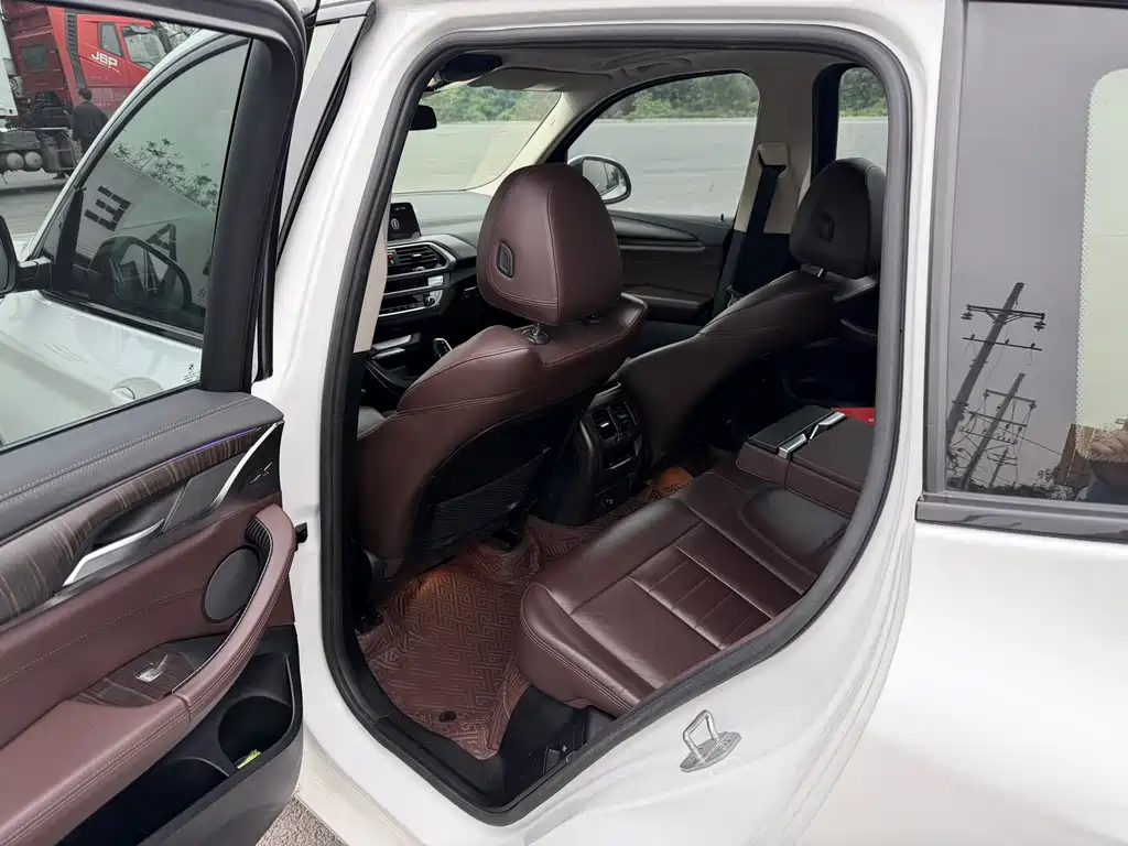 BMW X3 — миниатюра 5