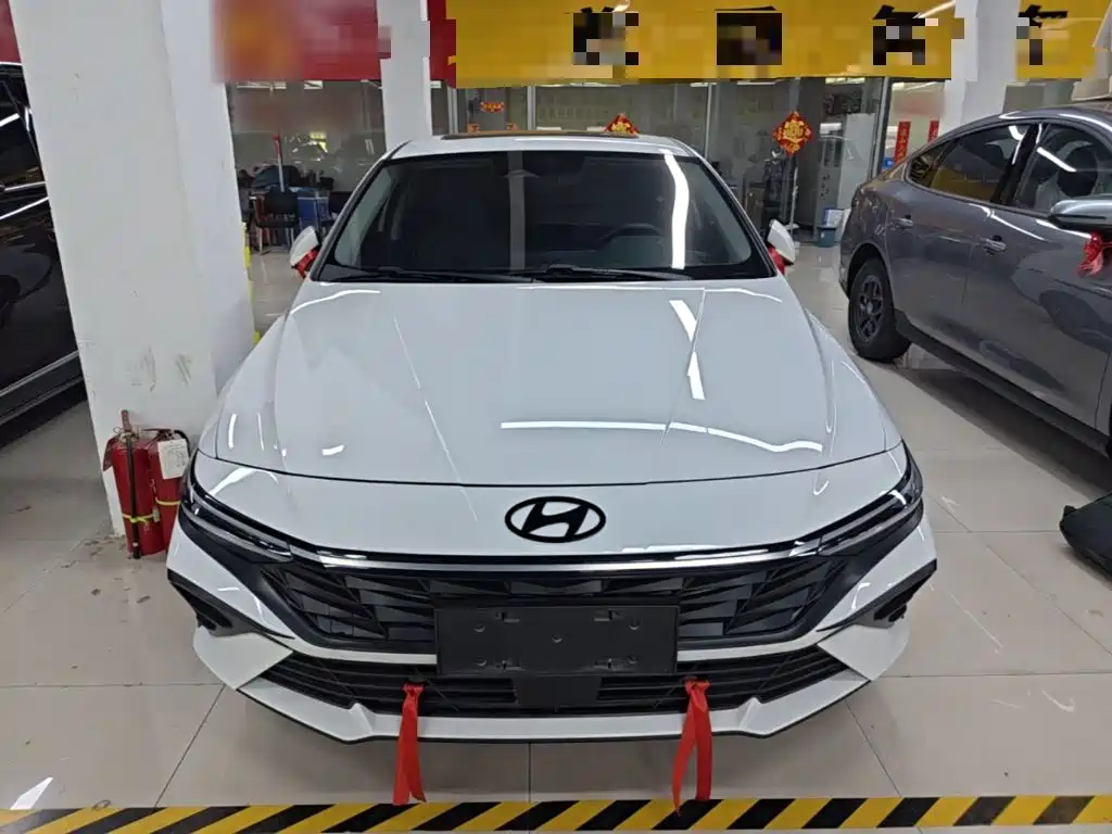 Hyundai Elantra — миниатюра 3
