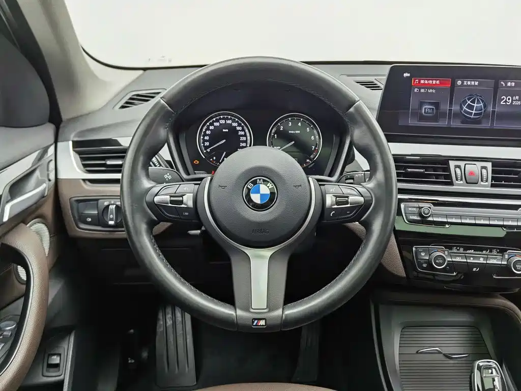 BMW X1 — миниатюра 11