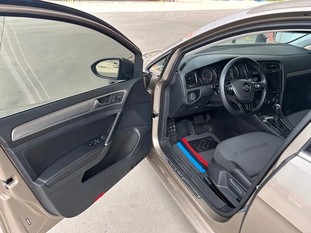 Volkswagen Golf — миниатюра 2