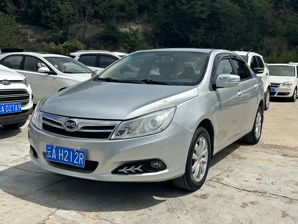 BYD Surui 2013 1.5TI MT Luxury