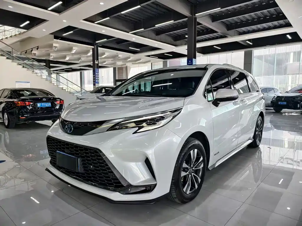 Toyota Granvia 2024