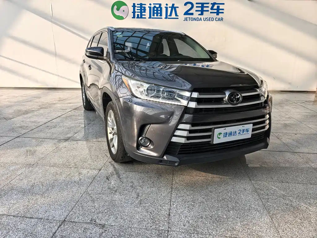 TOYOTA HIGHLANDER