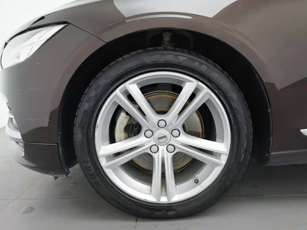 Volvo S90 — миниатюра 17